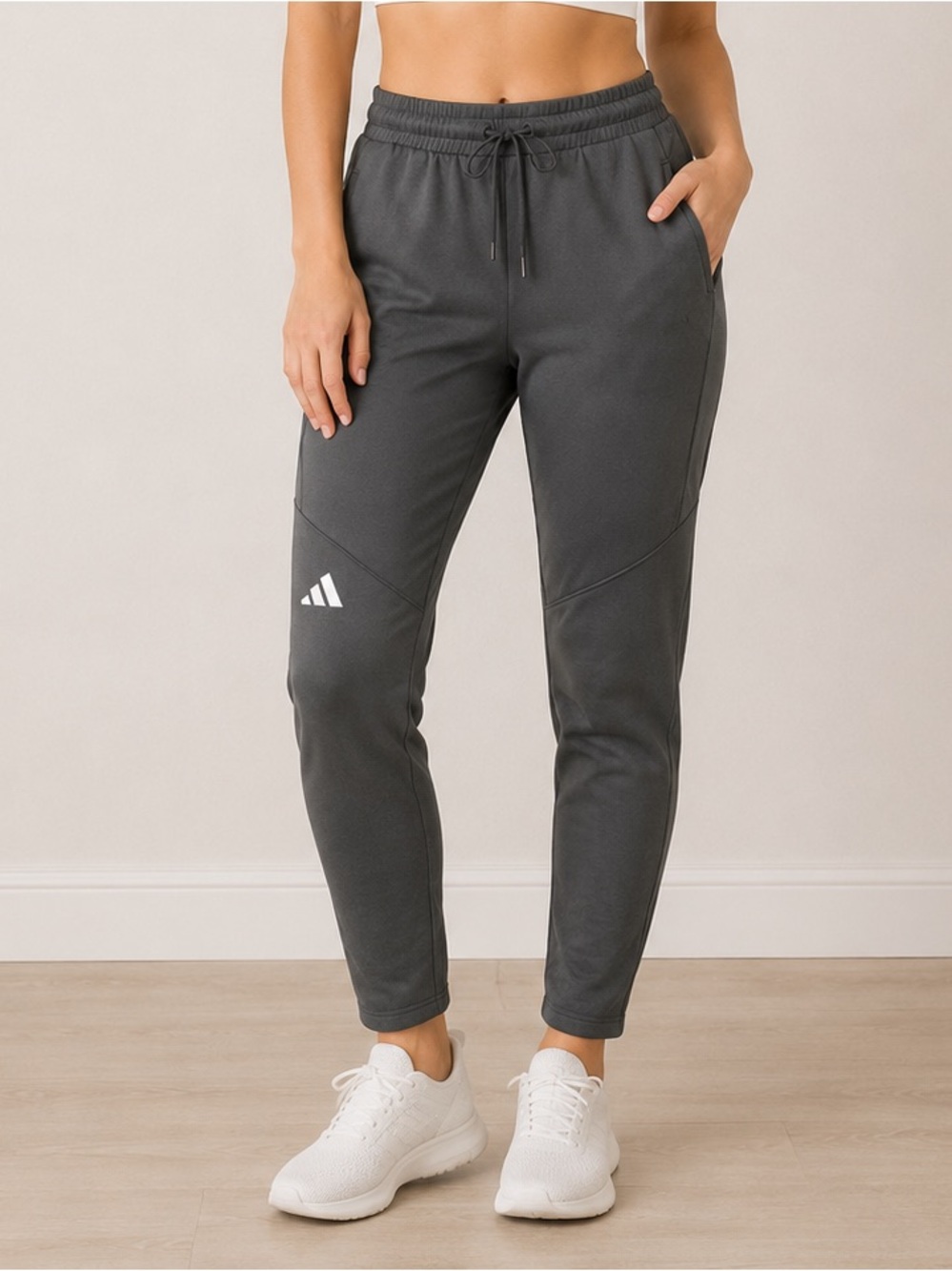 NWT Women’s Adidas Gray Sweat Pants, size large, Aeroready, soccer warm ups